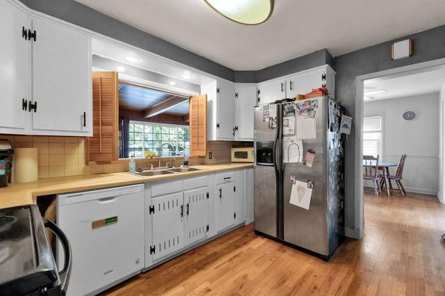 1805 6th Avenue, St Joseph, MO 64505