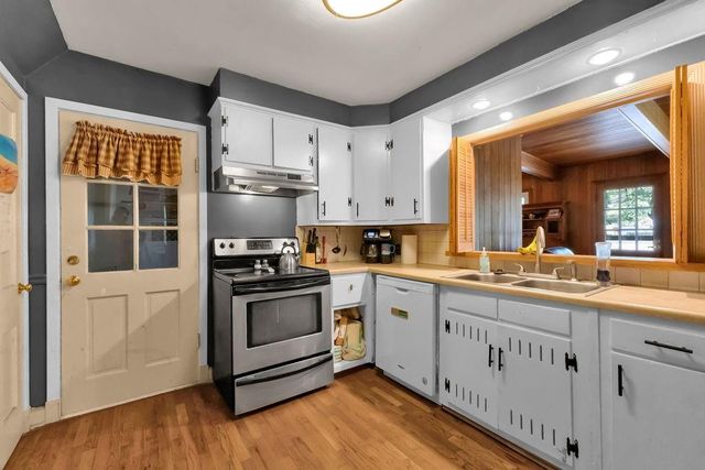 1805 6th Avenue, St Joseph, MO 64505