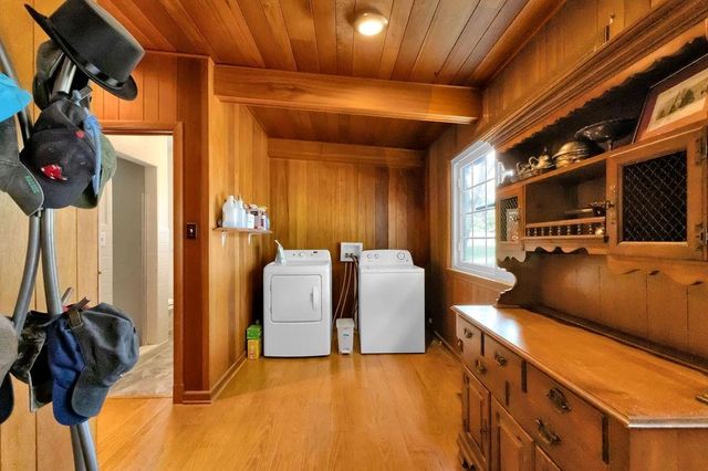 1805 6th Avenue, St Joseph, MO 64505