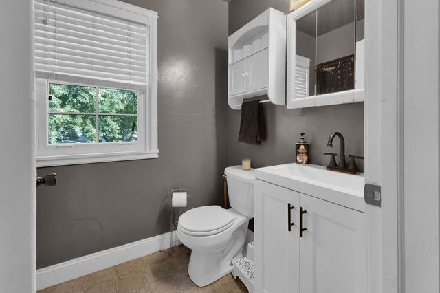 1805 6th Avenue, St Joseph, MO 64505