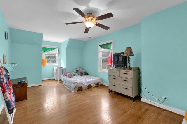 1805 6th Avenue, St Joseph, MO 64505