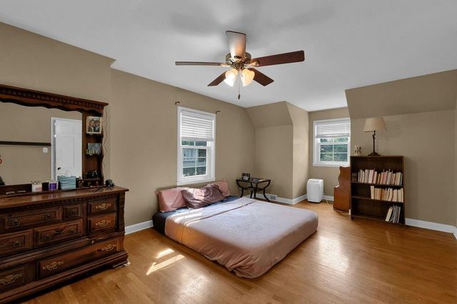 1805 6th Avenue, St Joseph, MO 64505