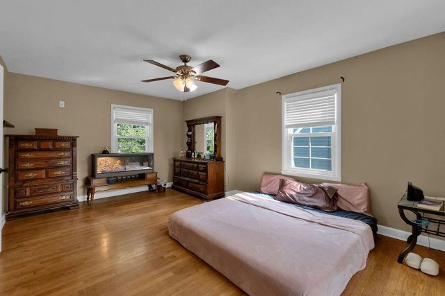 1805 6th Avenue, St Joseph, MO 64505