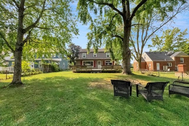 1805 6th Avenue, St Joseph, MO 64505