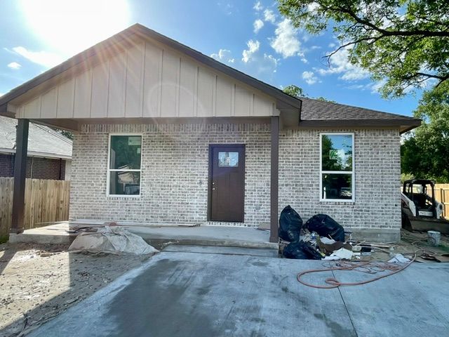 1210 East Martin Luther King Jr Street, Bryan, TX 77803