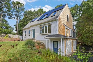 9 Beachwood Road, Bourne, MA 02532