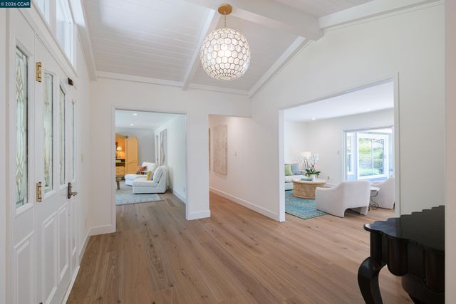 59 Lynwood Pl, Moraga, CA 94556