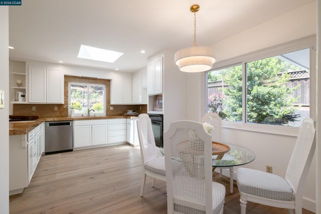 59 Lynwood Pl, Moraga, CA 94556