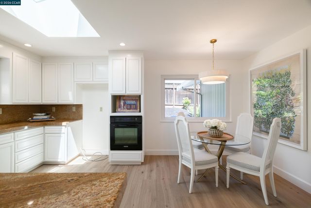 59 Lynwood Pl, Moraga, CA 94556