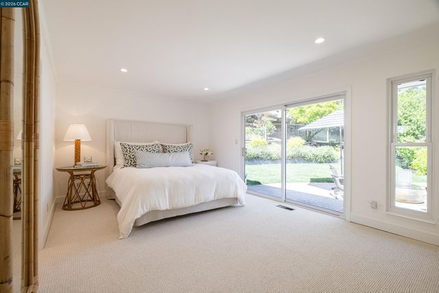 59 Lynwood Pl, Moraga, CA 94556