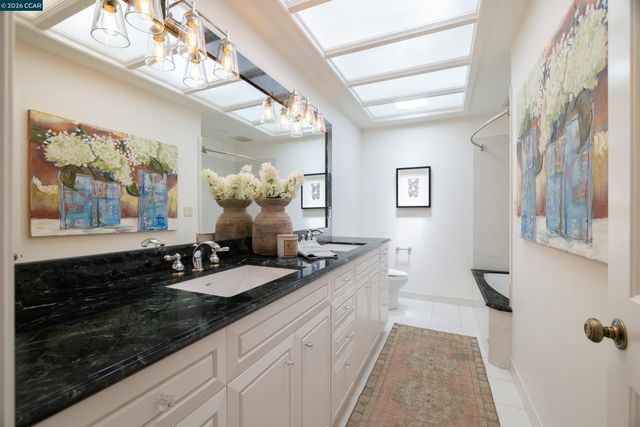 59 Lynwood Pl, Moraga, CA 94556