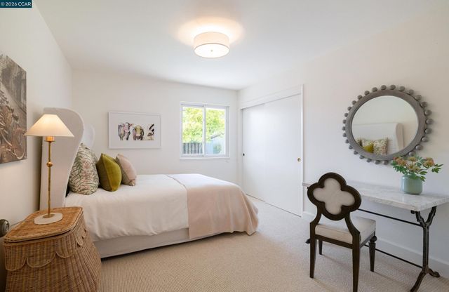59 Lynwood Pl, Moraga, CA 94556