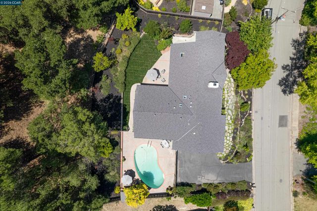 59 Lynwood Pl, Moraga, CA 94556