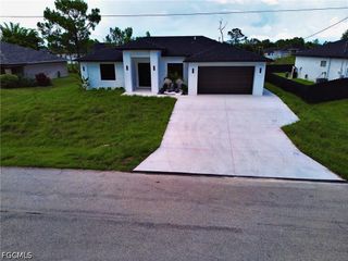2806 21st ST W, Lehigh Acres, FL 33971