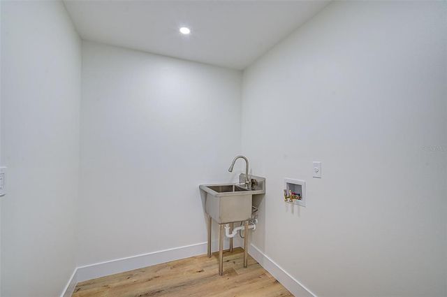 5373 DOMINICA CIRCLE, Sarasota, FL 34233