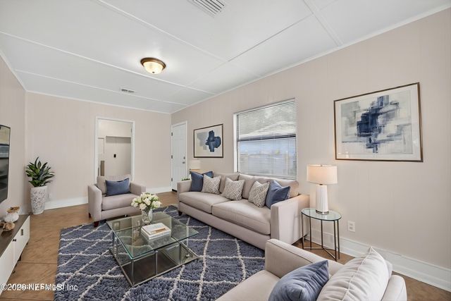 2839 LORAN Drive N, Jacksonville, FL 32216