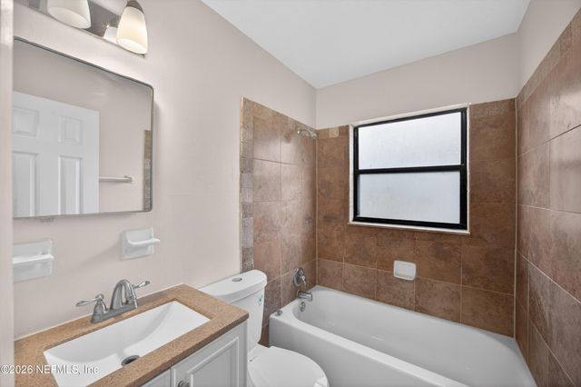 2839 LORAN Drive N, Jacksonville, FL 32216