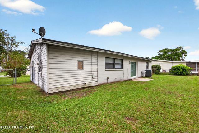 2839 LORAN Drive N, Jacksonville, FL 32216