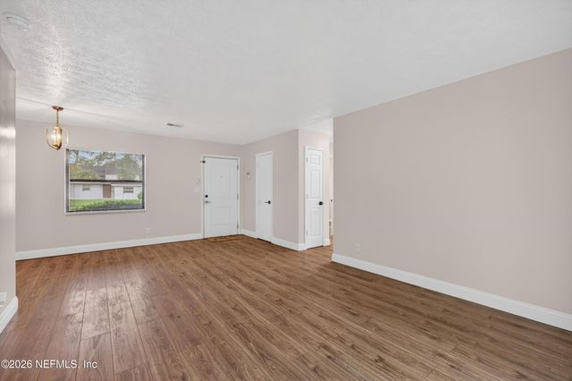 2839 LORAN Drive N, Jacksonville, FL 32216