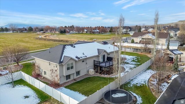 52 N 880 E, Smithfield, UT 84335