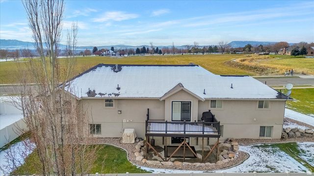 52 N 880 E, Smithfield, UT 84335