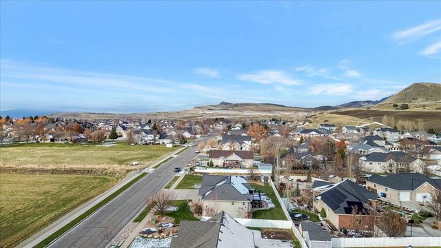 52 N 880 E, Smithfield, UT 84335