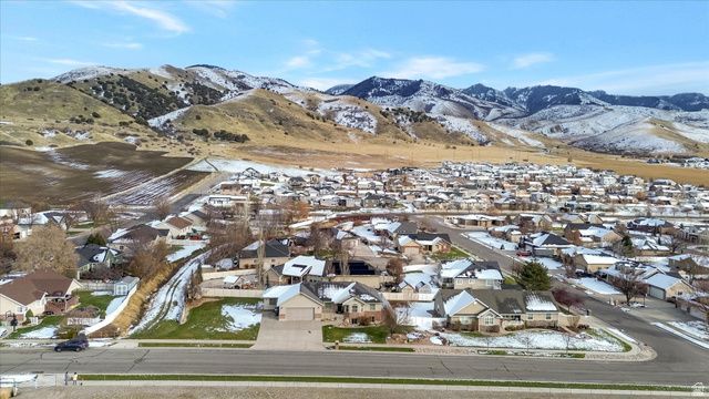 52 N 880 E, Smithfield, UT 84335