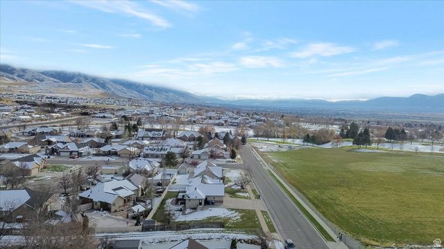 52 N 880 E, Smithfield, UT 84335