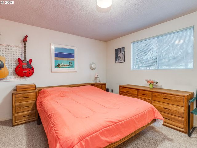 6103 Nw BERNIE Dr, Vancouver, WA 98663