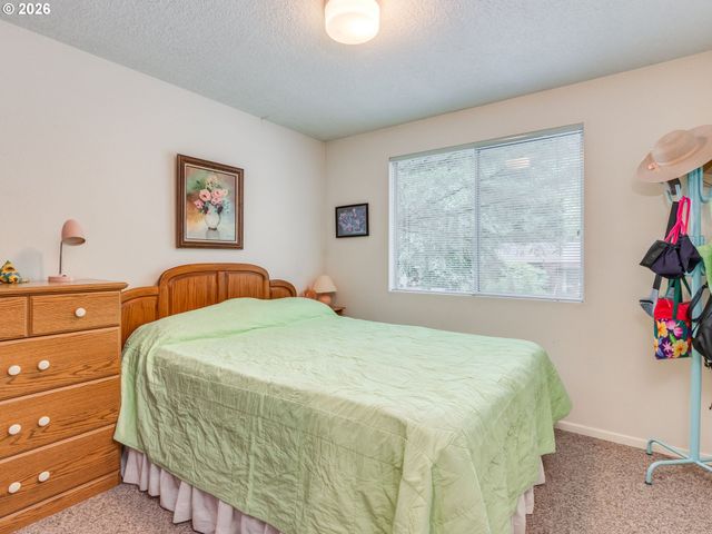 6103 Nw BERNIE Dr, Vancouver, WA 98663