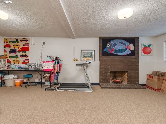 6103 Nw BERNIE Dr, Vancouver, WA 98663