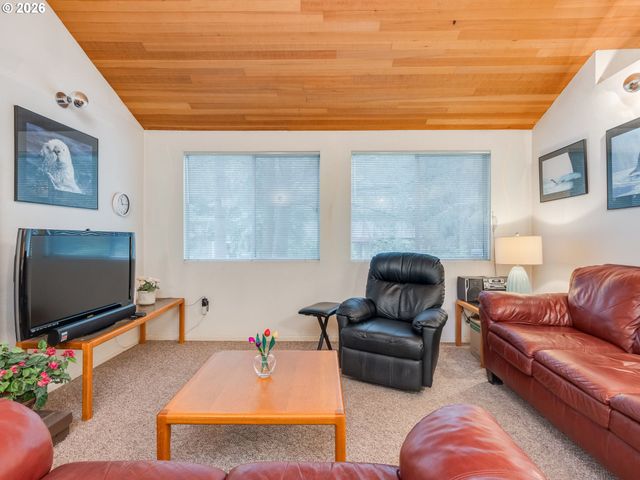 6103 Nw BERNIE Dr, Vancouver, WA 98663