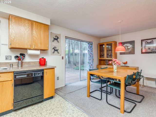 6103 Nw BERNIE Dr, Vancouver, WA 98663