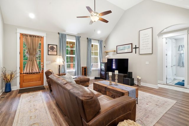 2320 Bob Cheek Rd, Lewisburg, TN 37091