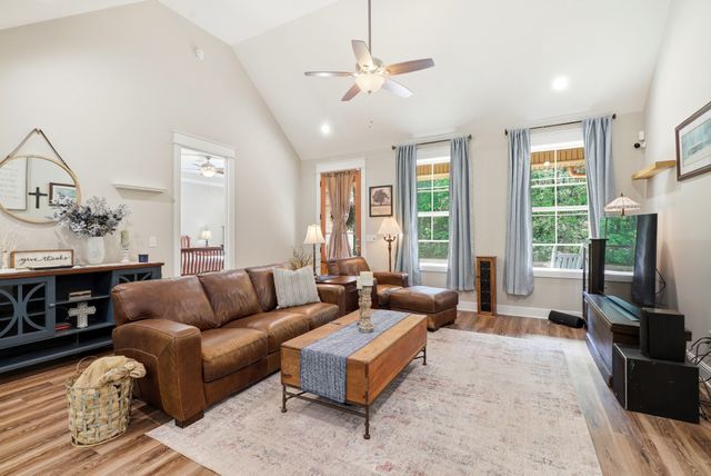 2320 Bob Cheek Rd, Lewisburg, TN 37091