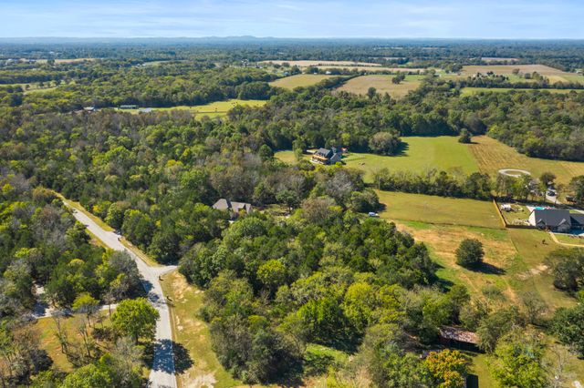 2320 Bob Cheek Rd, Lewisburg, TN 37091