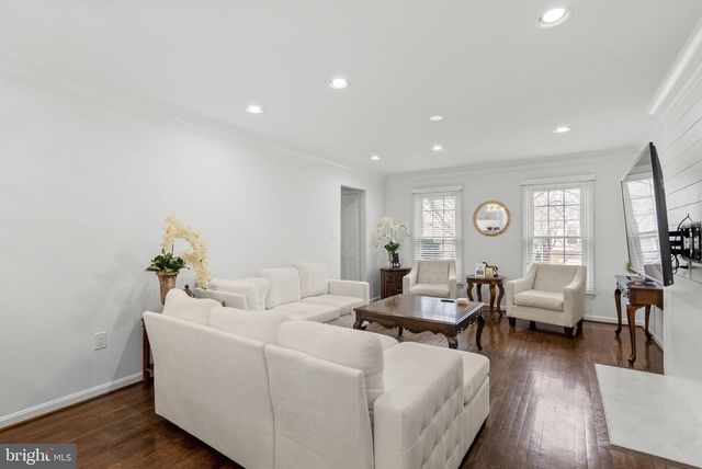 1910 SUNRISE DR, Potomac, MD 20854