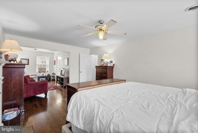 1910 SUNRISE DR, Potomac, MD 20854