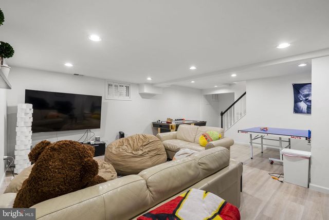 1910 SUNRISE DR, Potomac, MD 20854