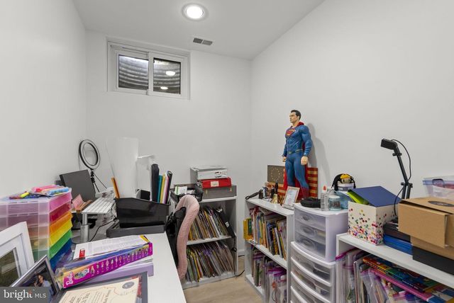 1910 SUNRISE DR, Potomac, MD 20854