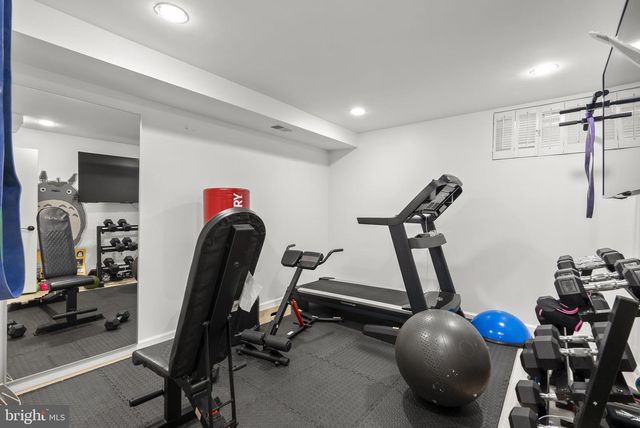 1910 SUNRISE DR, Potomac, MD 20854