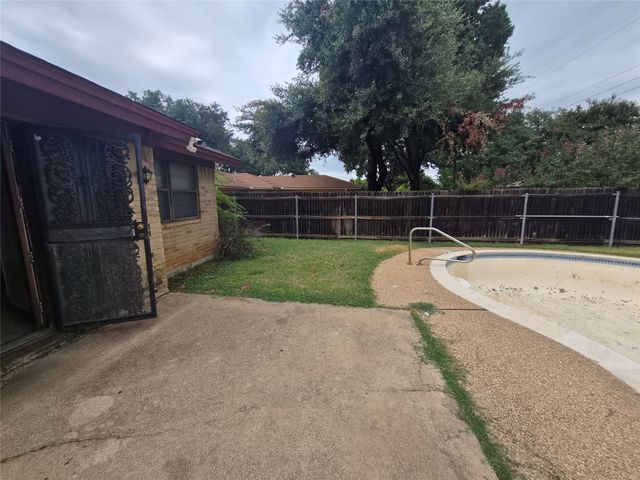 5013 Cordova Avenue, Fort Worth, TX 76132