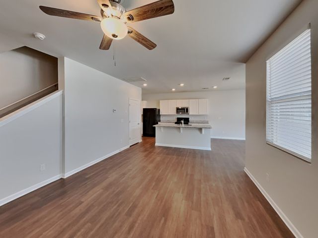 8012 Craighead Dr, Lebanon, TN 37087