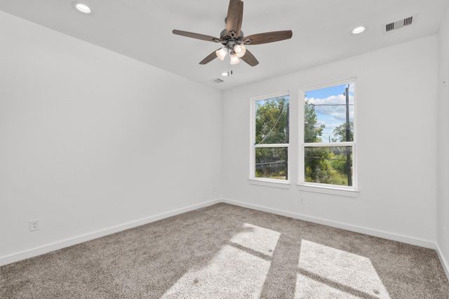 6824 Calhoun Road, Houston, TX 77021