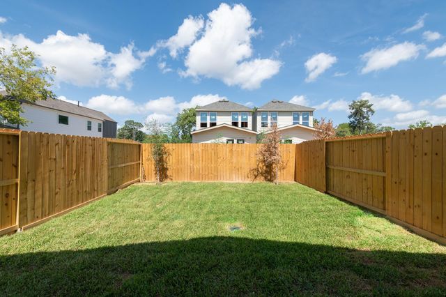 6824 Calhoun Road, Houston, TX 77021