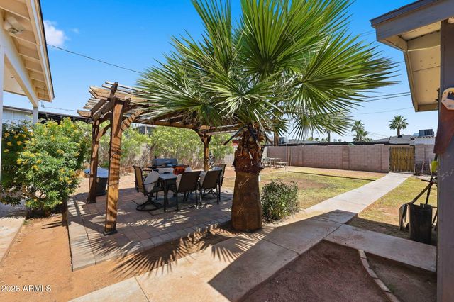 1341 E BRILL Street, Phoenix, AZ 85006