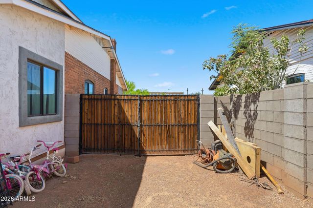 1341 E BRILL Street, Phoenix, AZ 85006