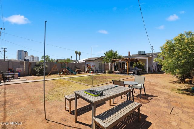 1341 E BRILL Street, Phoenix, AZ 85006