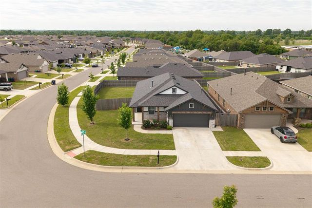 12808 NW 4th Terrace, Yukon, OK 73099