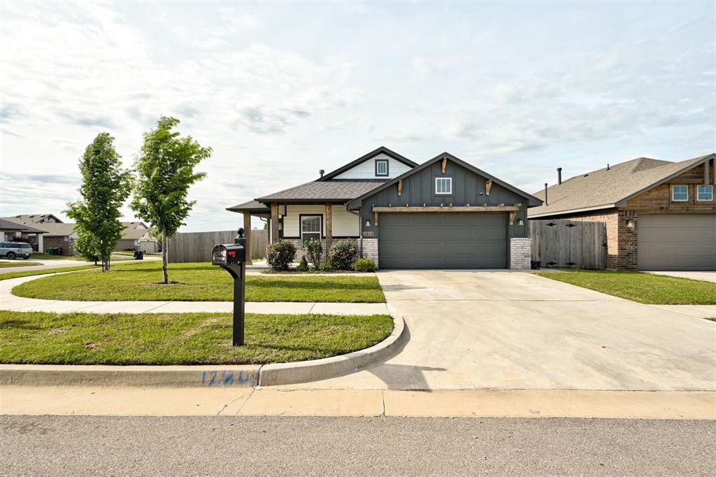 12808 NW 4th Terrace, Yukon, OK 73099